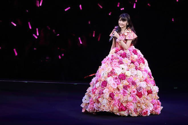 道重さゆみ『 卒業記念ドレス 』1/3フィギュアプレート モーニング娘