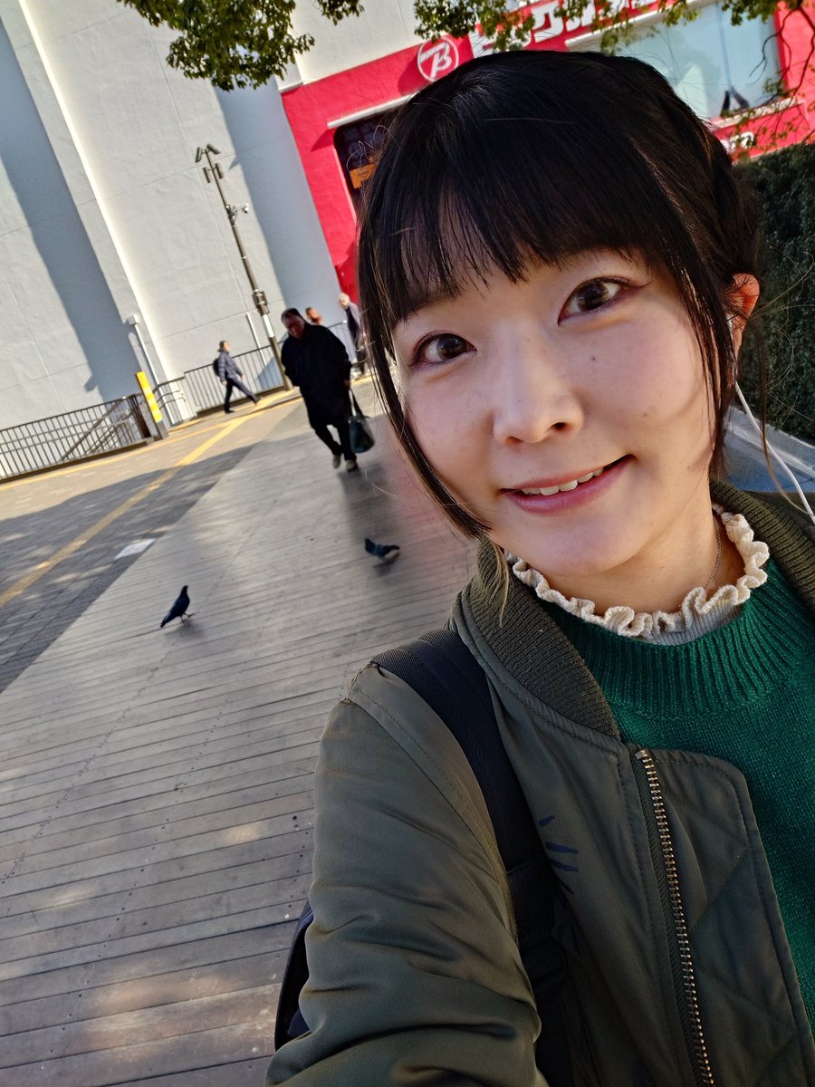 kr_report_Fyoko's tweet image. 藤沢駅付近からお届けしました！
お昼時！とてもお天気がよい日ですね🌞
鳩が今年いちの元気さをだして本気になってる…🕊
 #キスライ  #FMヨコハマ