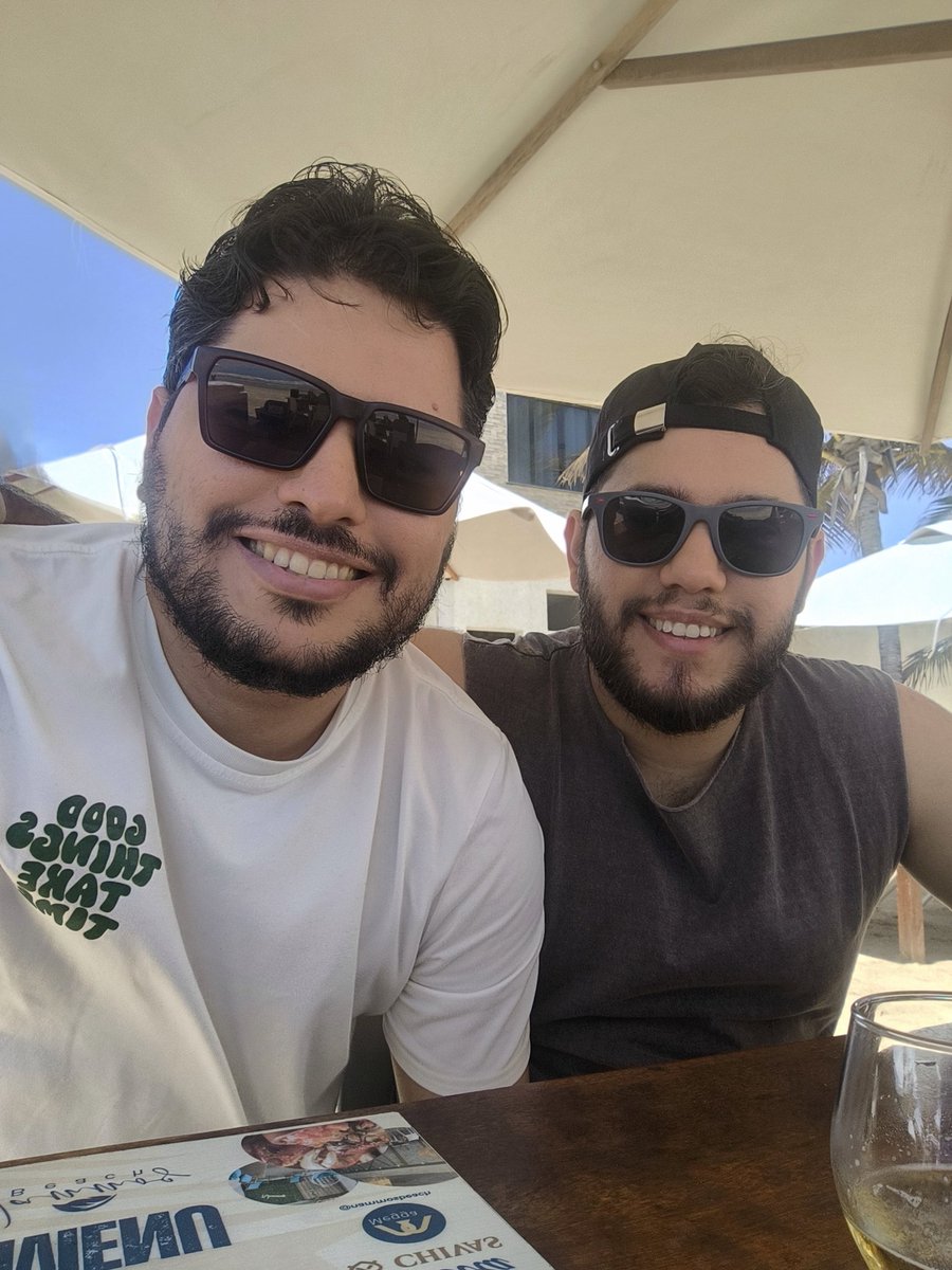 Garçom, tem pitu? traz! tweet media