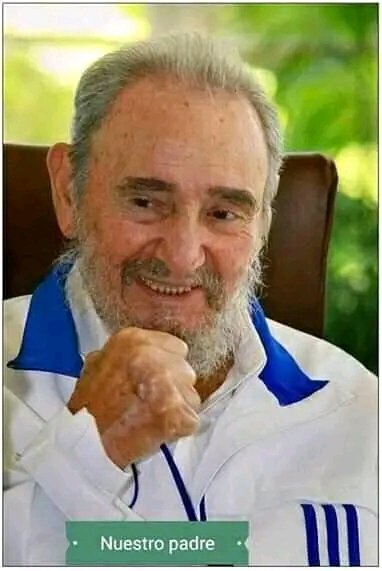 AlbertoArm24's tweet photo. En el 9no aniversario de su desaparicion fisica, lealtad absoluta.
@CServirte38629  @CubaCubacons  @CubaMicons #FidelViveEntreNosotros https://t.co/rKYscX6uAw