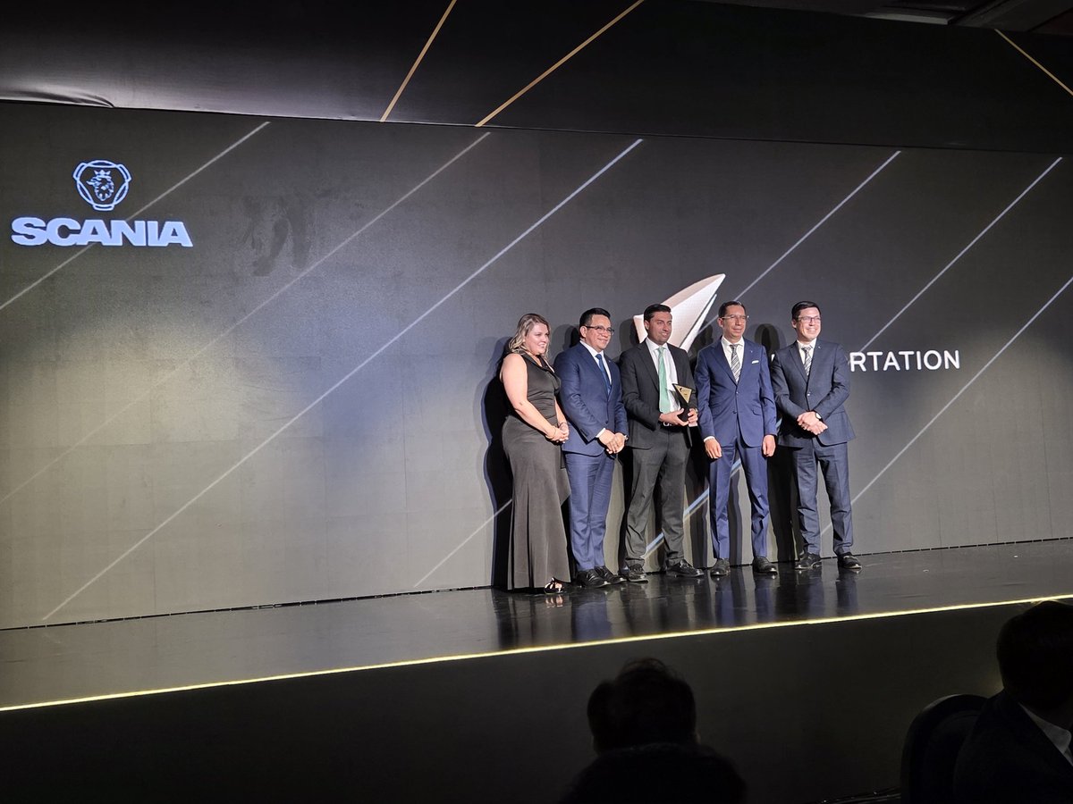 GrupoT21's tweet image. Paquetexpress se lleva el puesto #36 en los  #TransportationAwards2025. 

Conoce el listado completo en la edición de diciembre de nuestra revista. 

#GrupoT21 #Transporte #Logistica #Branding #Top100Autotransporte