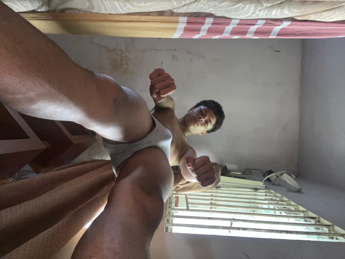 DanielRodr777_'s tweet photo. Look how you humiliate yourself at my feet, hahaha, enjoy it while I break your wallet🤣
#feet #feetworshi̇p #feetfetısh #feetِ #feetmale #Feet #foot #footfetısh  
@MaleFeetRTSlave @slave_here @HellGodsPro @MASTER_UPDATES @MastersEmpireRT @21_chacal @GemnasRosales @harrisonxox30 https://t.co/85WdYyBGrJ