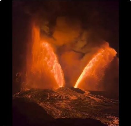 🌴. #قال_الله_تعالى :
[ وإذا الأرض مُدّت 
وألقت ما فيها وتخلّتْ ] *
• اللهم إنّا نسألك العفو
والعافية في الدنيا
والآخرة .
• اللهم لا تقتلنا بغضبك
ولا تهلكنا بعذابك،
وعافنا قبل ذلك ، 
• اللهم إدفع عنا البلاء 
والبراكين والزلازل
والمحن.
___________________
* الانشقاق ٣ _ ٤ .