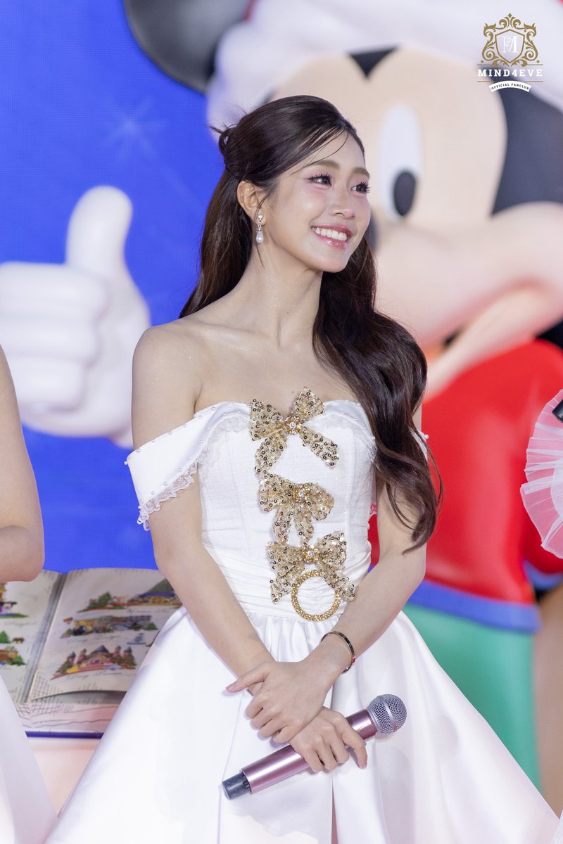mind4eve_fans's tweet image. Mind4EVE at Disney The Magical Stars 2026 at centralwOrld 

-25 November 2025-

#CTWXmas2026x4EVE
#CentralPattanax4EVE 
#Mind4EVE #4EVE