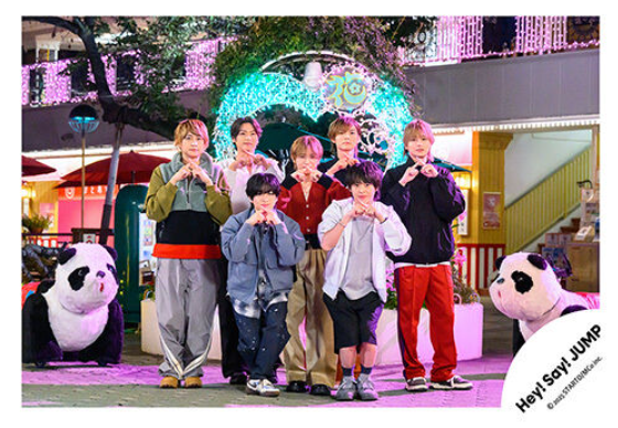 guangming_meixi's tweet image. Coincidentally, same colour as the heart in the bg...