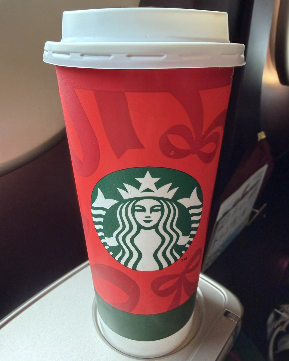 アイスコーヒー,ベンティクリスマスver,強い。