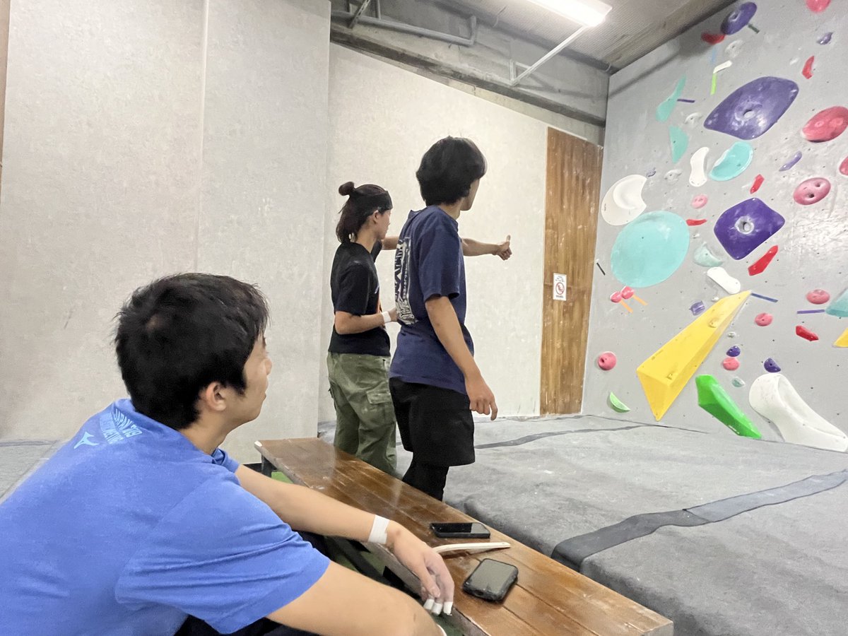 昨日はRocky新宿曙橋店で活動を行いました！
久々に参加してくれた方がたくさんいて賑やかな活動となりました✨

#農大ボルダリングサークル #TUACs