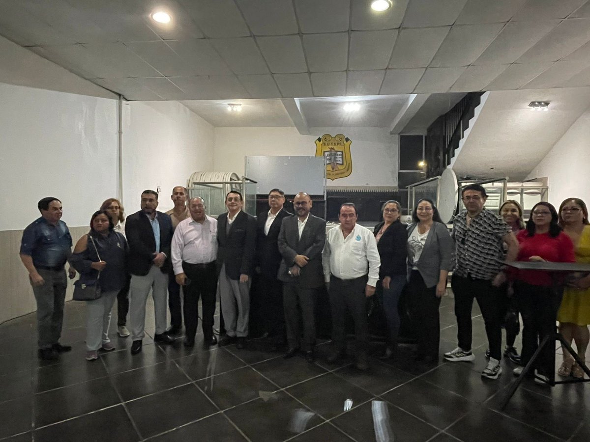 insistemx's tweet photo. INSISTE fija postura:
Estamos en contra de la Reforma a la Ley del Servicio Civil que pone en riesgo derechos y estabilidad laboral.

Nuestra lealtad es con la base trabajadora.
Defenderemos, con firmeza, cada conquista laboral. https://t.co/RlP5Jizz5Z