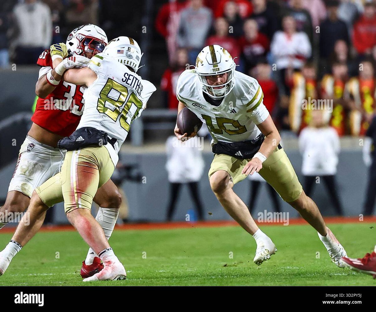 JML_ACC's tweet image. ACC Rushing Touchdown Leaders through Week 10

1. Haynes King (Georgia Tech)- 14
2. J&apos;Mari Taylor (Virginia)- 11
3. Kendrick Raphael (Cal)- 10
4. Mark Fletcher Jr. (Miami)- 9
T5. Kyron Drones (Virginia Tech)- 8
Gavin Sawchuck (Florida State)- 8
Demond Claiborne (Wake Forest)- 8…