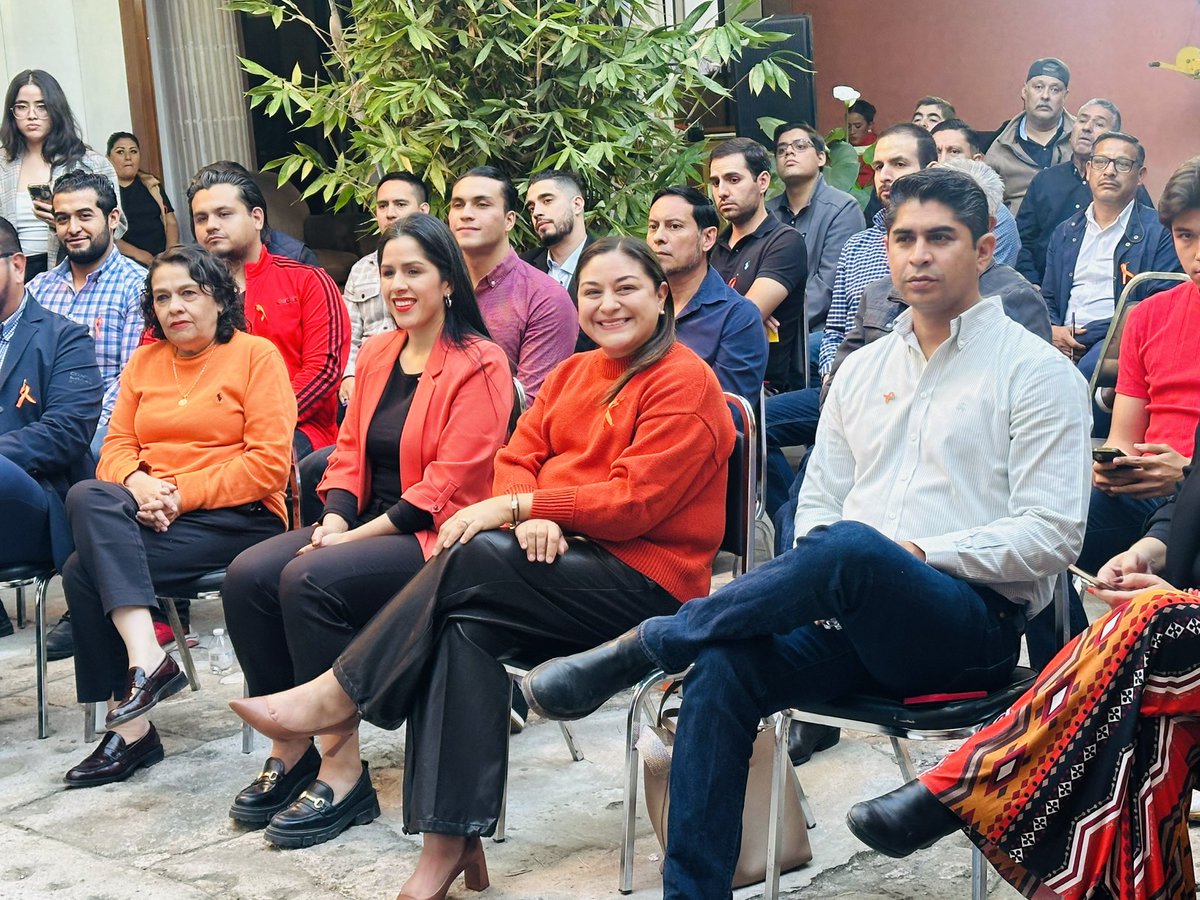 🟠 “Masculinidades Conscientes” fue una conferencia profunda y muy necesaria a la que tuve la oportunidad de asistir, organizada por el Onmpri Estatal Durango.

Un importante encuentro impulsado por Pamela Garcia Brito, en el marco del #25DeNoviembre: Día Internacional de la