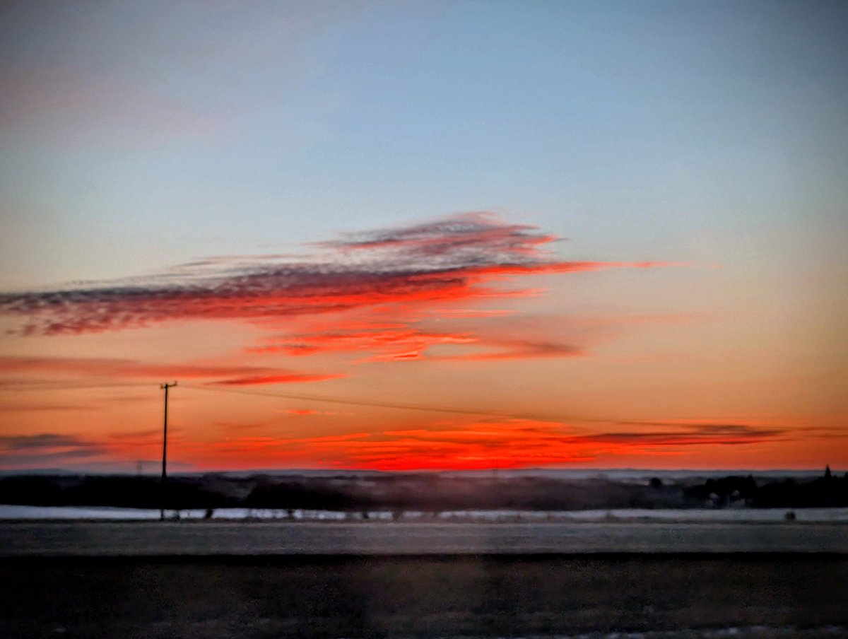 Driving home from Saskatoon yesterday, night comes early on the northern plain but they are still spectacular even at 5pm. Somewhere between North Battleford and Lloydminster