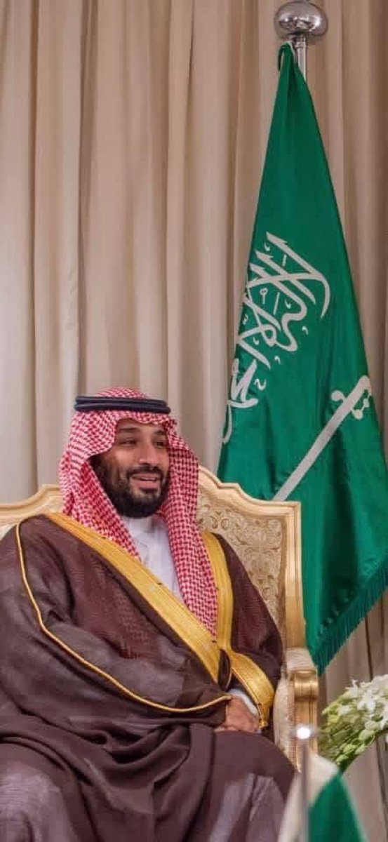 دافعوا عنه بقلوبكم.. دافعوا عنه بعقولكم.. ولا تسمعوا فيه قولاً، فأعداءه ليسوا أشخاص فقط، بل دول بأجهزتها، وأموالها، ووسائل إعلامها.