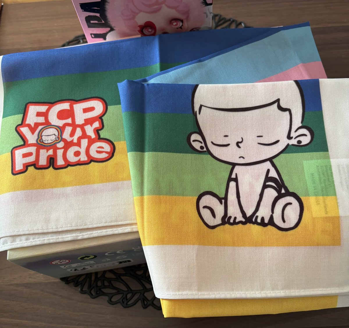 vq7_ko's tweet image. XGスカパン購入できず、ヤケLAWSONに行こうとしたらヤマトさんがポプマの箱持ってスカパンちゃん3体お迎えしました…かわいい
おまけ？ついてた
おまけよりXGスカパンが欲しいのよ
ワルツ初日までに絶対欲しいのよ‼️