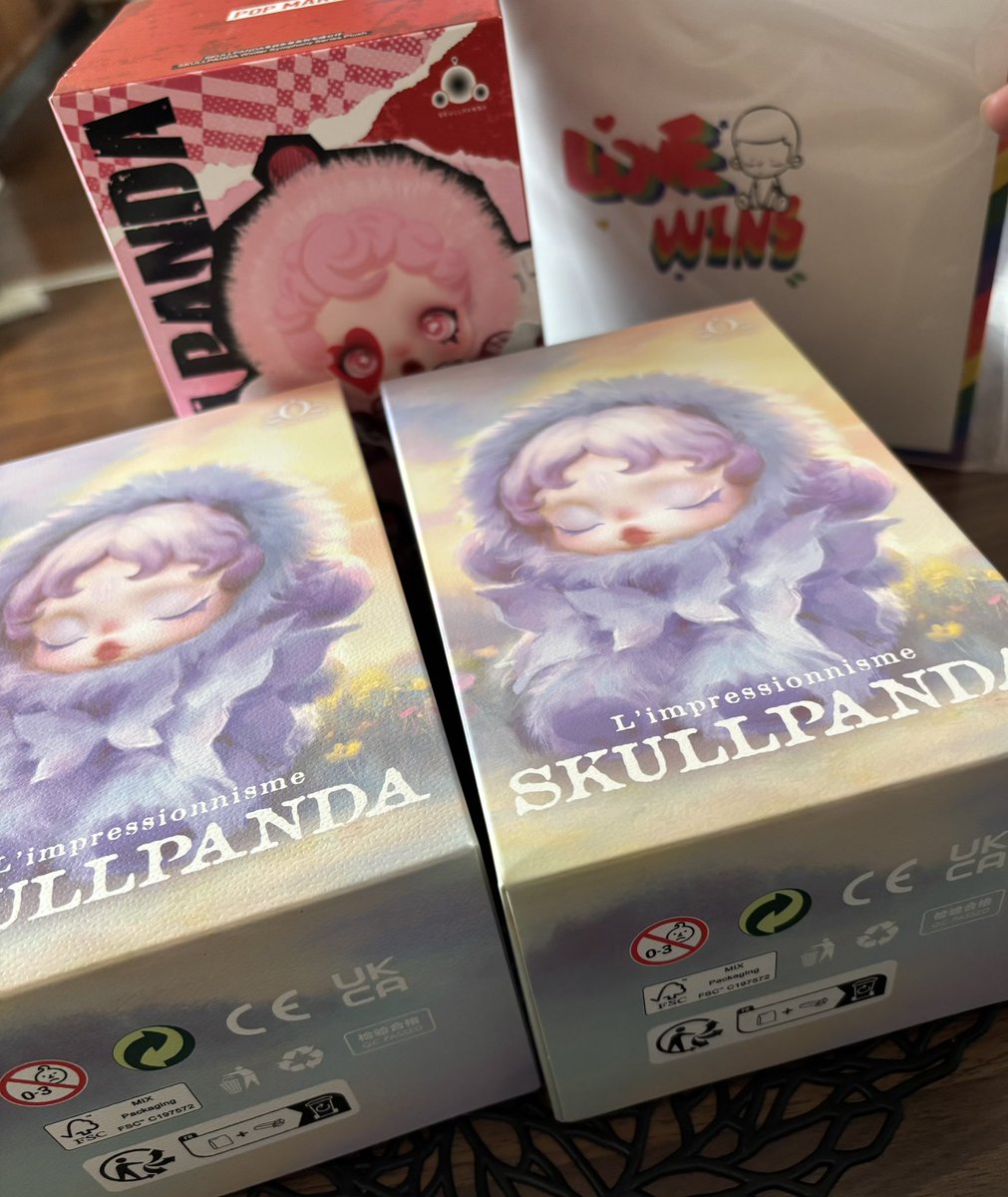 vq7_ko's tweet image. XGスカパン購入できず、ヤケLAWSONに行こうとしたらヤマトさんがポプマの箱持ってスカパンちゃん3体お迎えしました…かわいい
おまけ？ついてた
おまけよりXGスカパンが欲しいのよ
ワルツ初日までに絶対欲しいのよ‼️