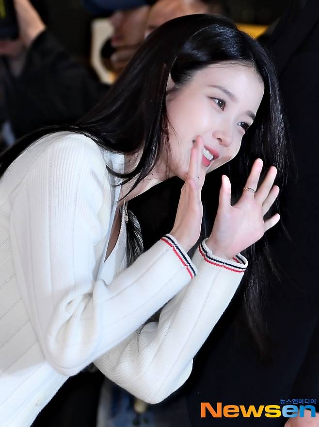 holyarrow👼 tweet media