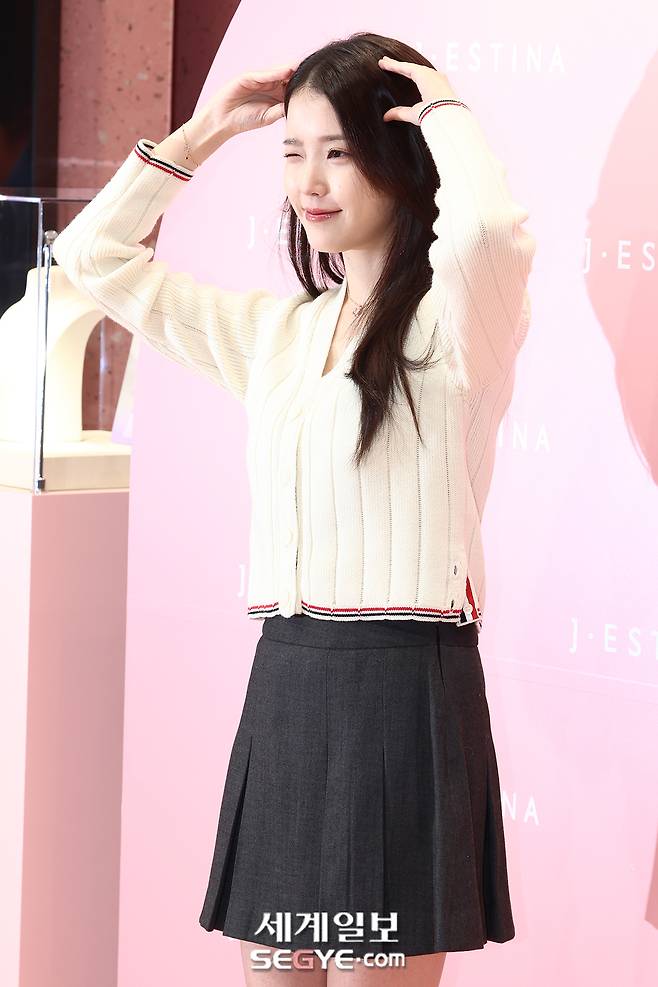 holyarrow👼 tweet media