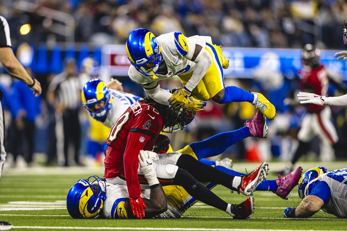 Kam Curl tweet media