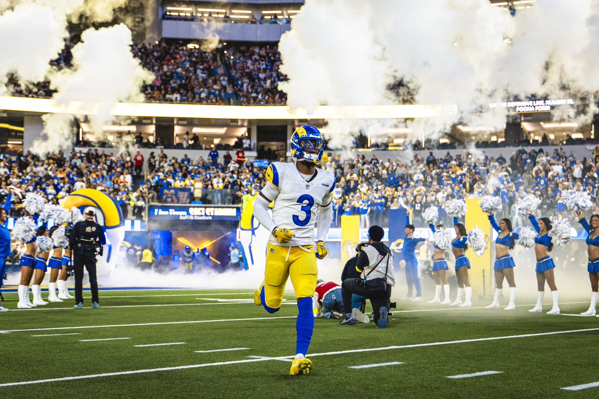 Kam Curl tweet media