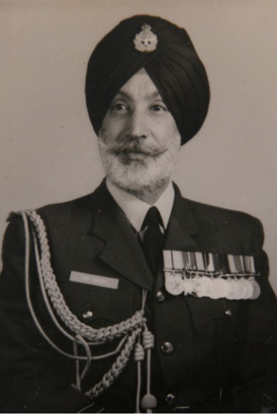 AnchitGupta9's tweet image. The first Air Marshal from the non-flying branch

Among the 272 #IAFHistory events I have logged for 26 Nov, one name keeps tugging at me, a story I have tried and failed to do full justice to for years: Air Marshal Gurbachan Singh.

Born in 1918, Gurbachan Singh was commissioned…