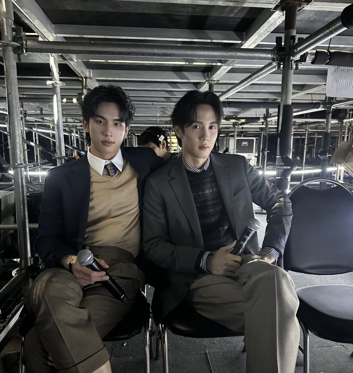 sleptonscene's tweet image. so proud of my babies &amp;lt;3

MAGIC VIBES MAXIMIZED X SJ
#RoommateChaos #GMMTV2026
#GMMTV2026XSurfJava
#swensurf #javabh