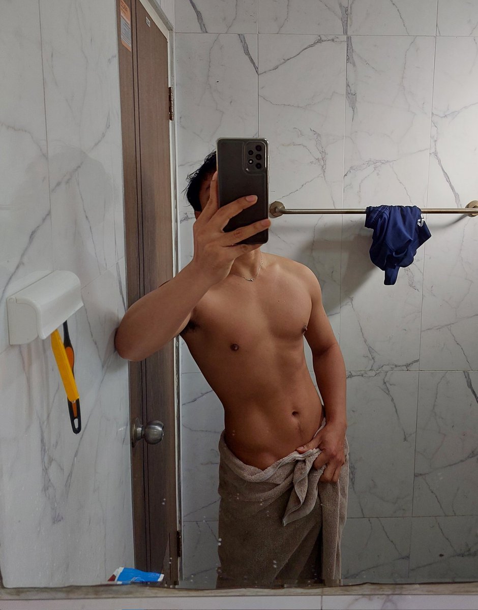 thaph99's tweet photo. 🥶🥶 https://t.co/60l64wD2OF