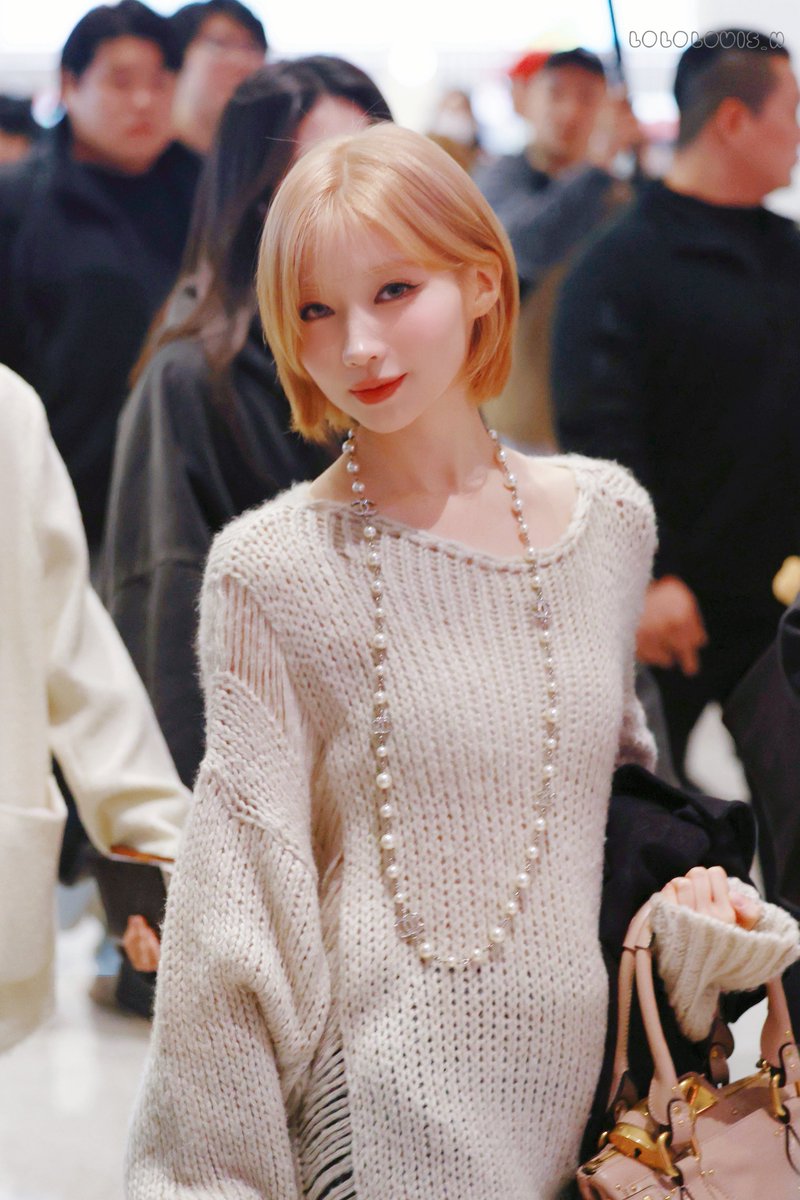 lololouis_h tweet media