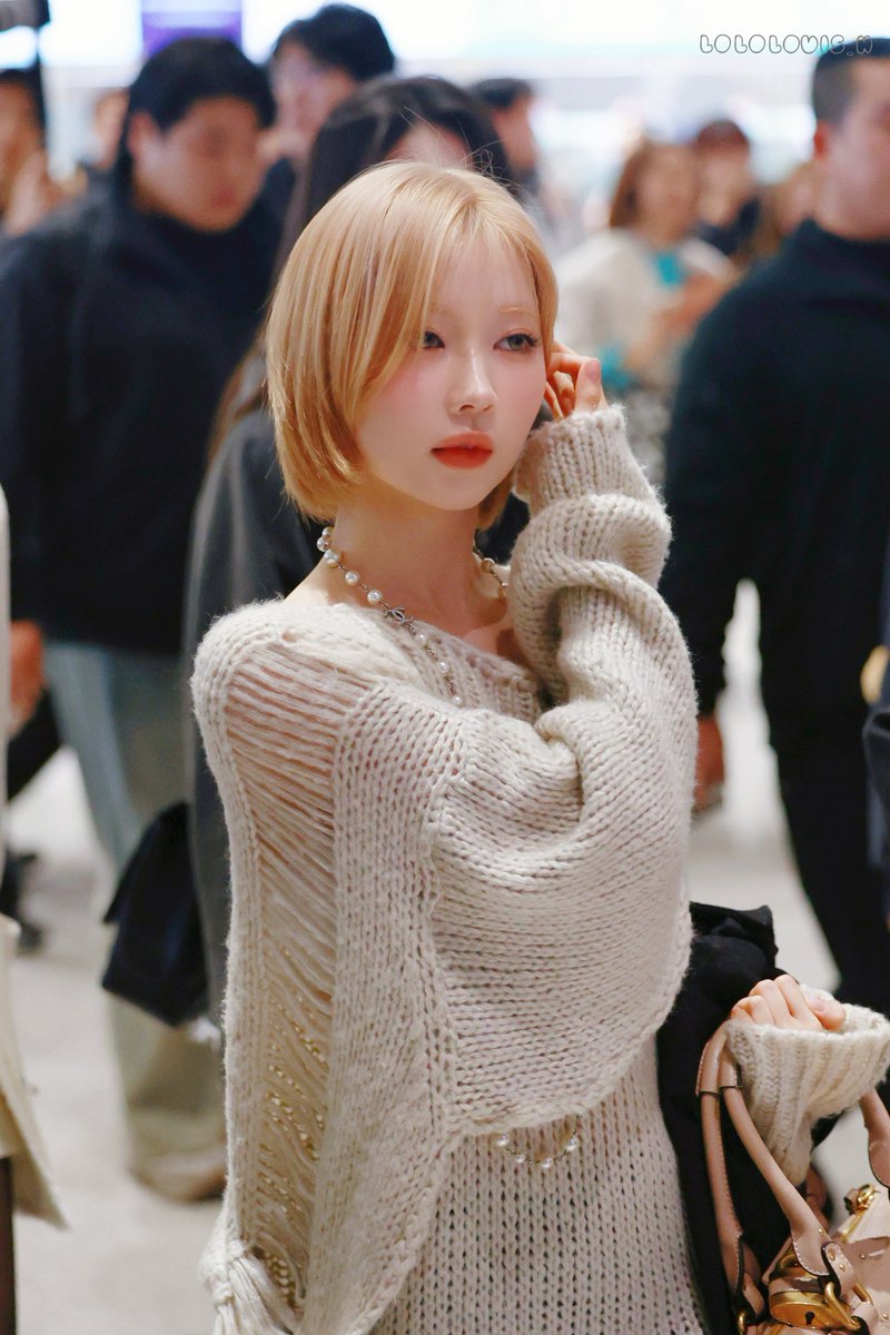 lololouis_h tweet media