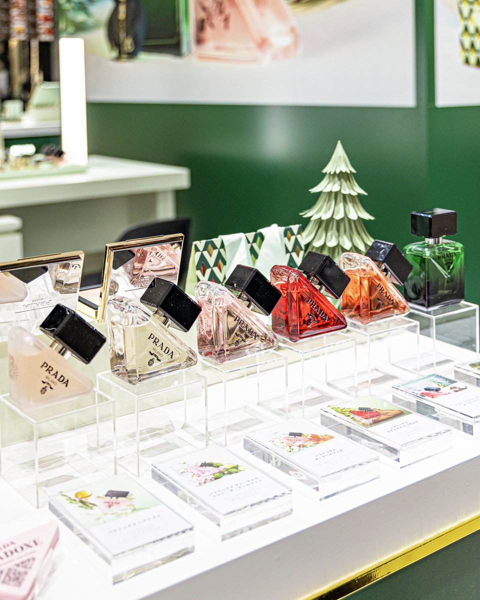 本日より開催✨／ ＜プラダ ビューティ＞PRADA HOLIDAY POP UP EVENT