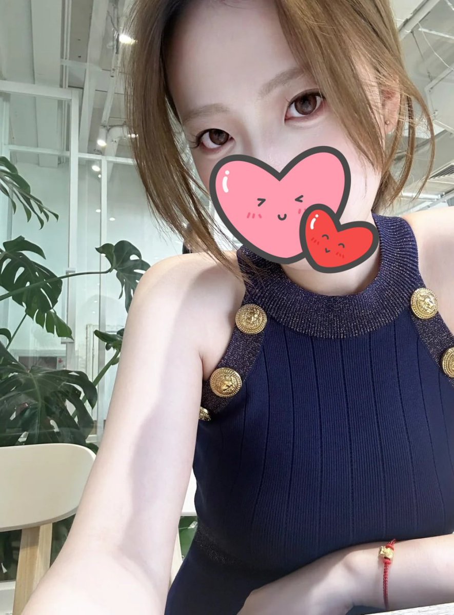 Metrdw's tweet image. 今天好累喔哪位哥哥可以安慰安慰喔😷😷