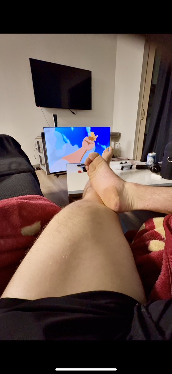 ZeeTheHound's tweet photo. You wish you could massage my dirty feet after a long day. Send me money while I watch tv pigs #drains

@footsub11 @malefeetretweet @AlphaFeetPromo @footslavederek @diamond__here @MASTER_UPDATES @RT4MastersBR2 @promocion_pies https://t.co/kL7AkMN2oP