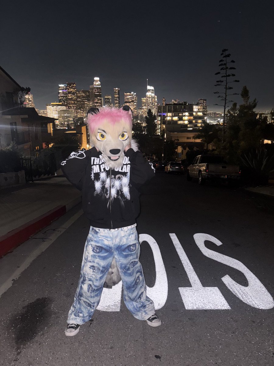 twitter, insta, tele on that nightmare blunt rotation.