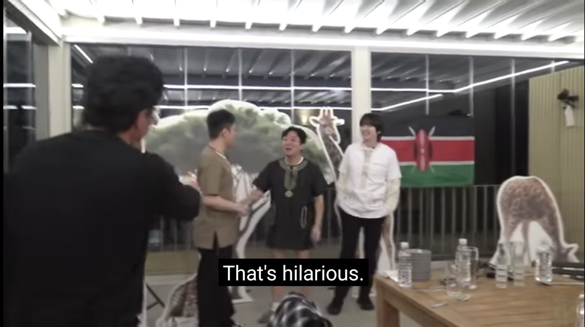 kyukyu0302's tweet image. Cape banget ketawain lee sugeun 😂😂😭😭