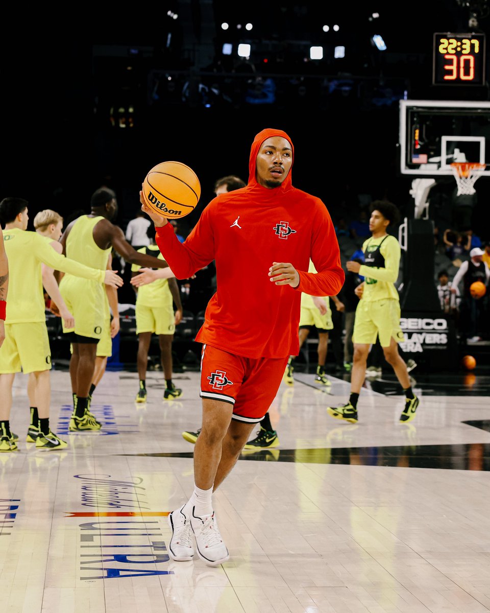 mesa_aztecs's tweet image. all red tonight.

#GoAztecs