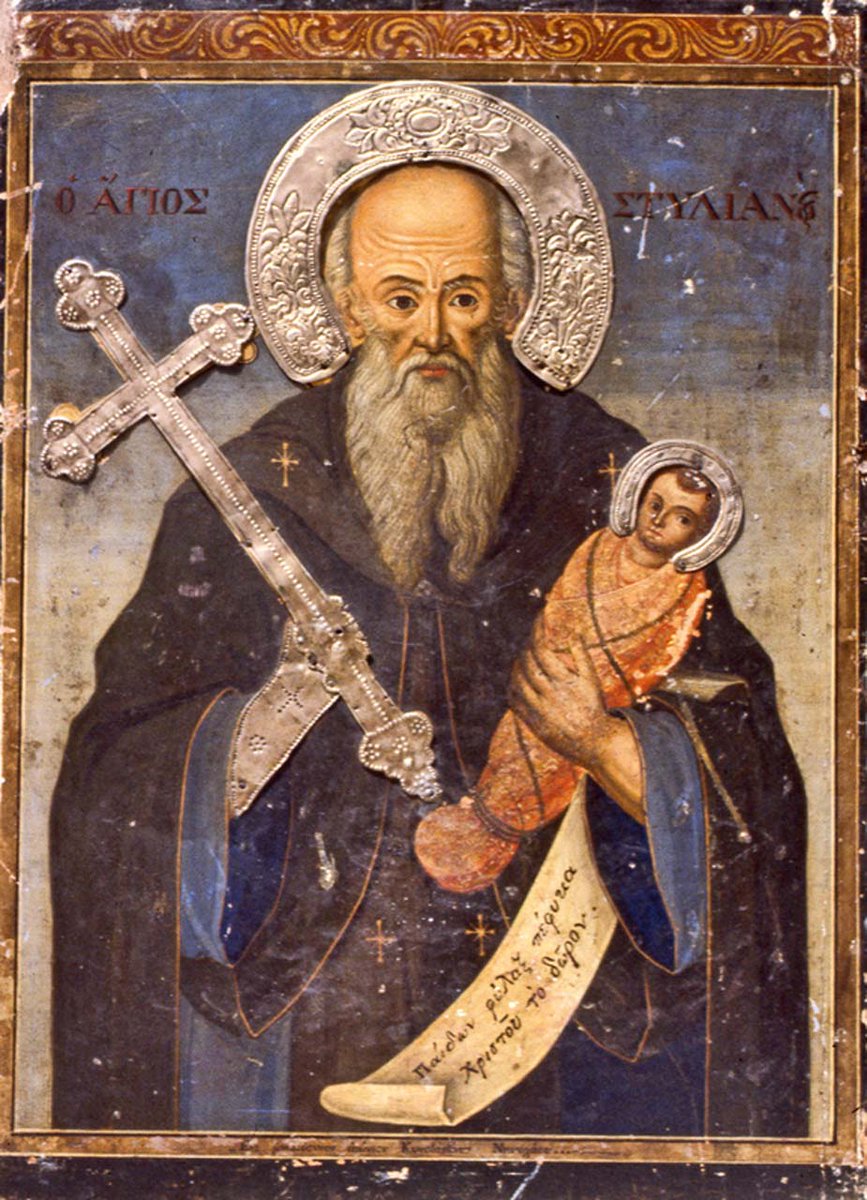 Σήμερα γιορτάζει ο Άγιος Στυλιανός, ο προστάτης των νηπίων και θεραπευτής των παιδικών ασθενειών.
Ο Άγιος Στυλιανός, του οποίου η μνήμη τιμάται από την εκκλησία στις 26 Νοεμβρίου, έζησε μεταξύ 4ου και 6ου αιώνα και γεννήθηκε στην Αδριανούπολη Παφλαγονίας της Μικράς Ασίας.

Χρόνια