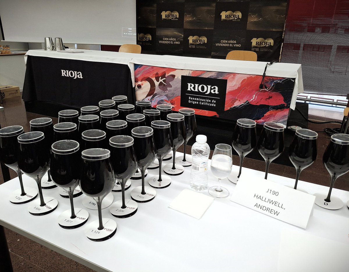ADHalliwell's tweet image. Uuuuf - quite an intimidating-looking #winetasting lined up at the #DOCaRioja headquarters! It's training to estimate the level of faults and aromas in wine, so that we can form part of the tasting panel - an essential part of quality control in #Rioja.