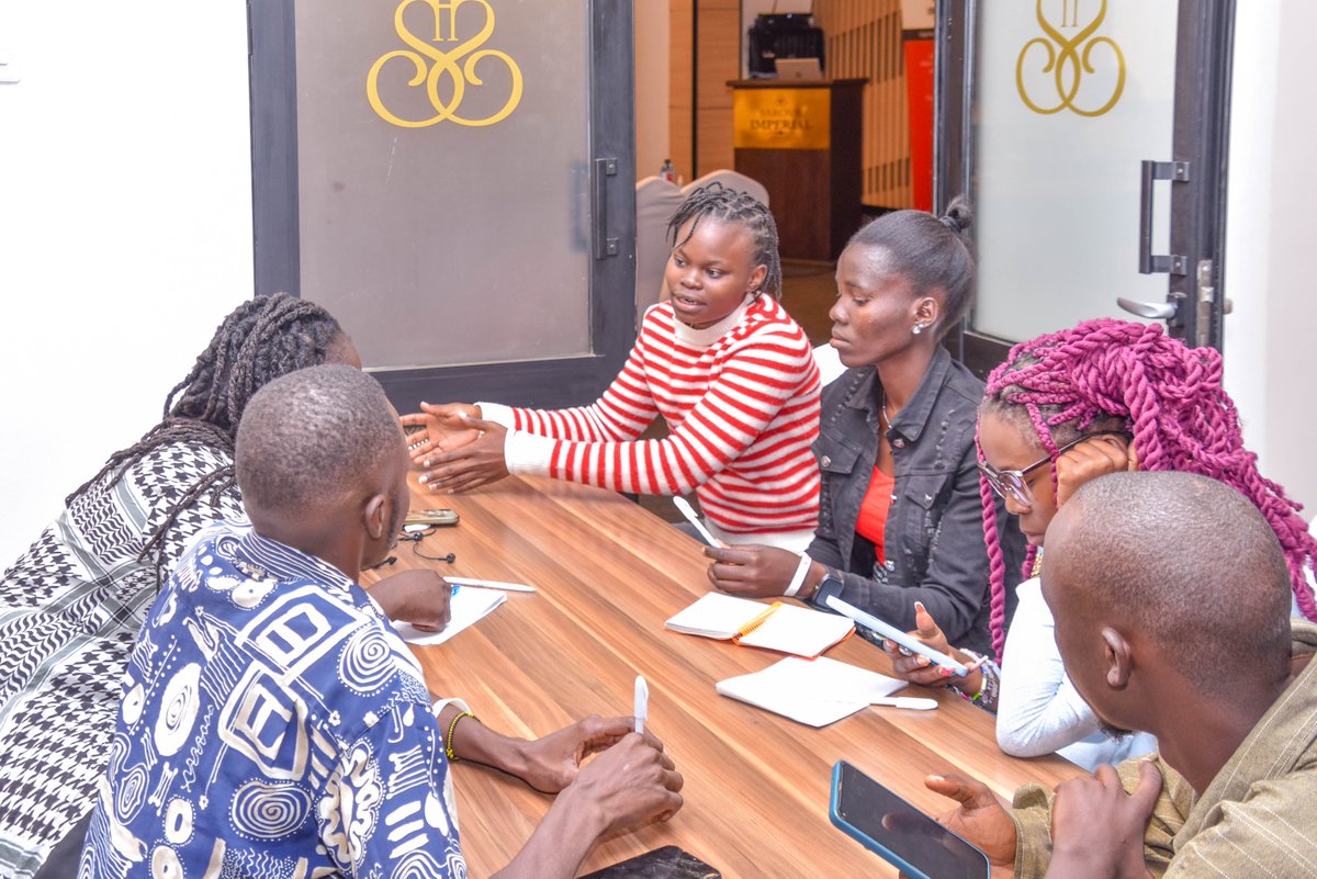 CSONetwork's tweet image. We’re now in hands-on mode as groups get practical with designing offline and online campaigns on key issues affecting Kisumu.
Voter apathy, health challenges, and education have taken centre stage, and these campaigns will form the groundwork for what they can take back to their…