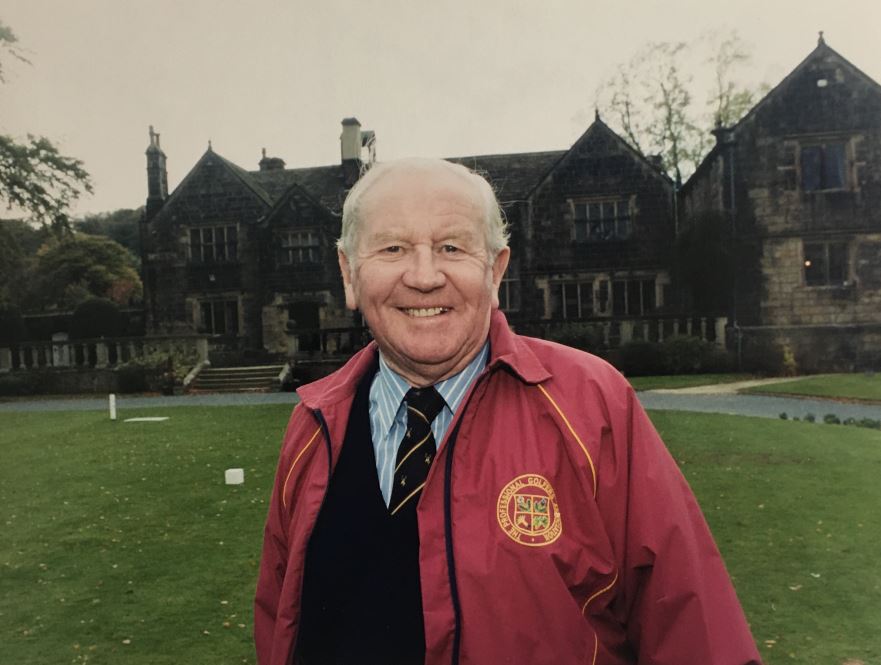 woodsomegolf's tweet image. Today Woodsome has an anniversary. At the back of the Clubhouse, there is an American Red Oak planted 24 years ago today in memory of Charles Hughes, who was the Woodsome Hall Professional from 1958 to 1985 and became PGA Captain in 1986.
#pga #lpga #huddersfield #golfinghistory