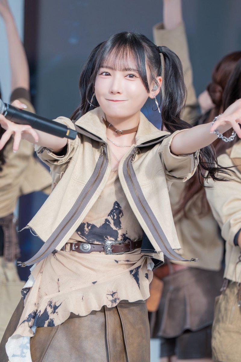 2025.11.24
鈴木瞳美ちゃん（<a href="/suzuki_hitomi_/">鈴木 瞳美</a> ）
#ノイミー_カメコ #鈴木瞳美
