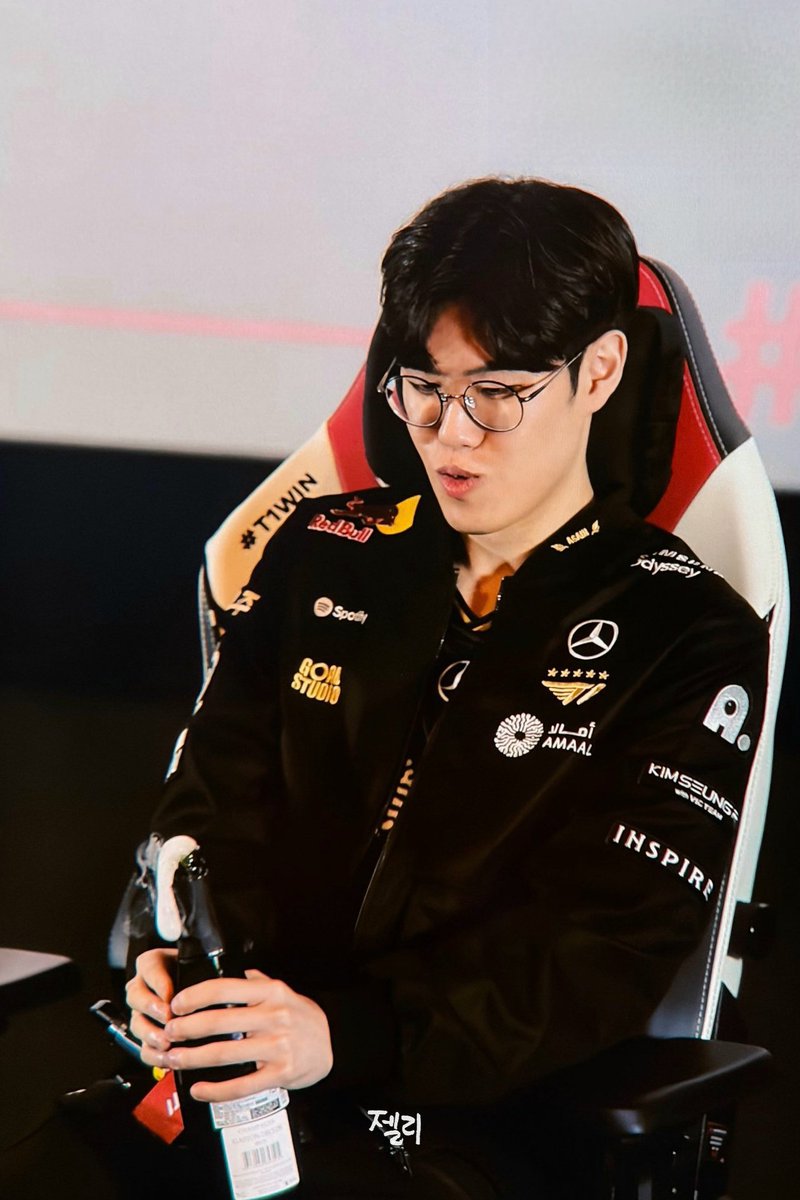 Bac✴n 🥓 ★ ★ ★ ★ ★ ★ tweet media