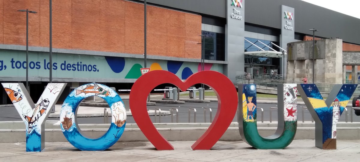 Lopezlaila1's tweet image. #Dia330 #terminal 3 Cruces #Montevideo #Uruguay