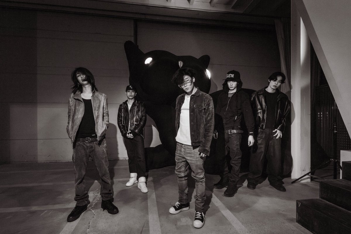 [KC3] D-1

1. KUNICHI'S CALL
2. KOCAINE CASTLE
3. KANDY CRUSH
4. KURT COBAIN
5. KYODAI CHINGU
6. KUBAN CHAIN
7. KAY COOL
8. KARMA COLLECTOR
9. KOLOK COLOK
10. KOREAN CERTIFIED

2025.11.27 THU 6PM (KST)