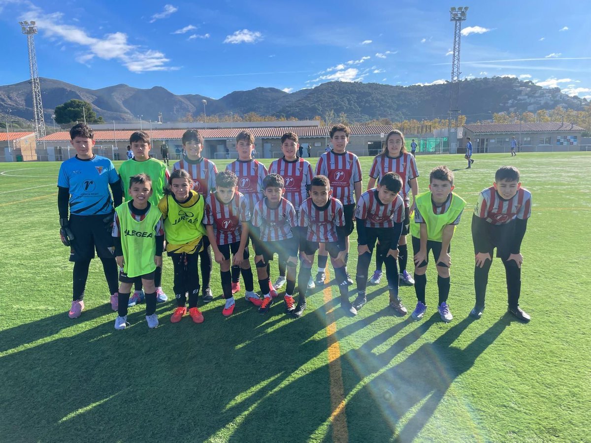 ⚽️ [BASE] Victòria del cadet B (📸 1) per 1-3 al camp del Sant Ponç, i meritori empat de l'infantil B (📸 2) 4-4 a casa davant del Joventut Sant Pere Màrtir, segon classificat.

💯 Som-hi Base!!

#cfbaseroses #baseroses #somdelbase #somelquevolemser #aRoses #futbolcat
