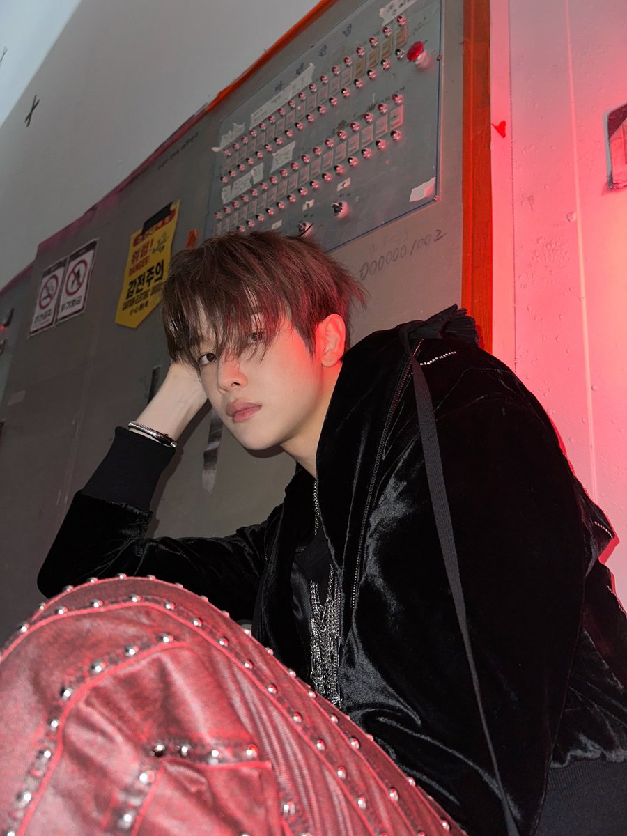 jsc_pics's tweet image. 251126 riize instagram update with #sungchan

Do I look like I&apos;m good