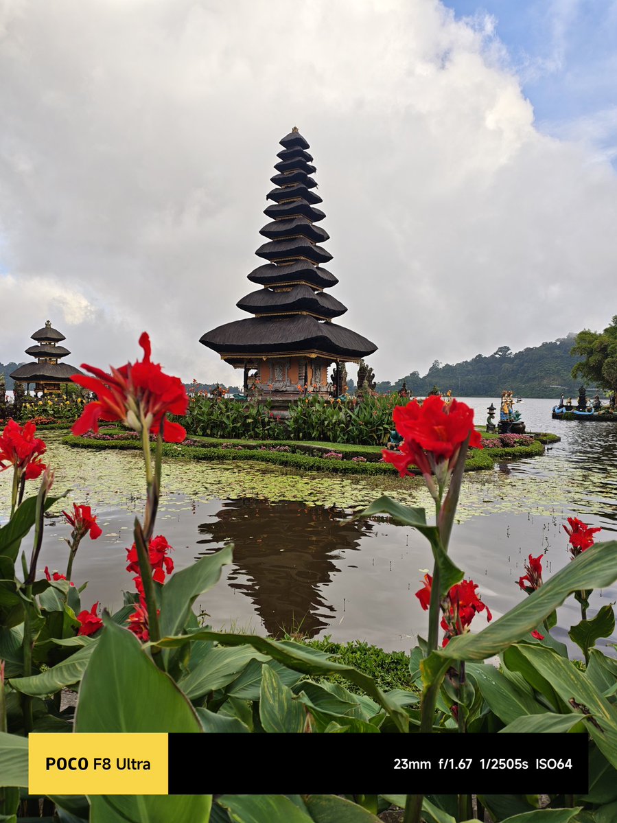 sandeep9sarma's tweet image. The LightFusion 950 Sensor mated to  an f1.67 aperture and OIS ensures incredible output and color consistency.