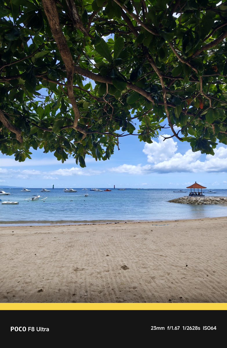 sandeep9sarma's tweet image. The LightFusion 950 Sensor mated to  an f1.67 aperture and OIS ensures incredible output and color consistency.