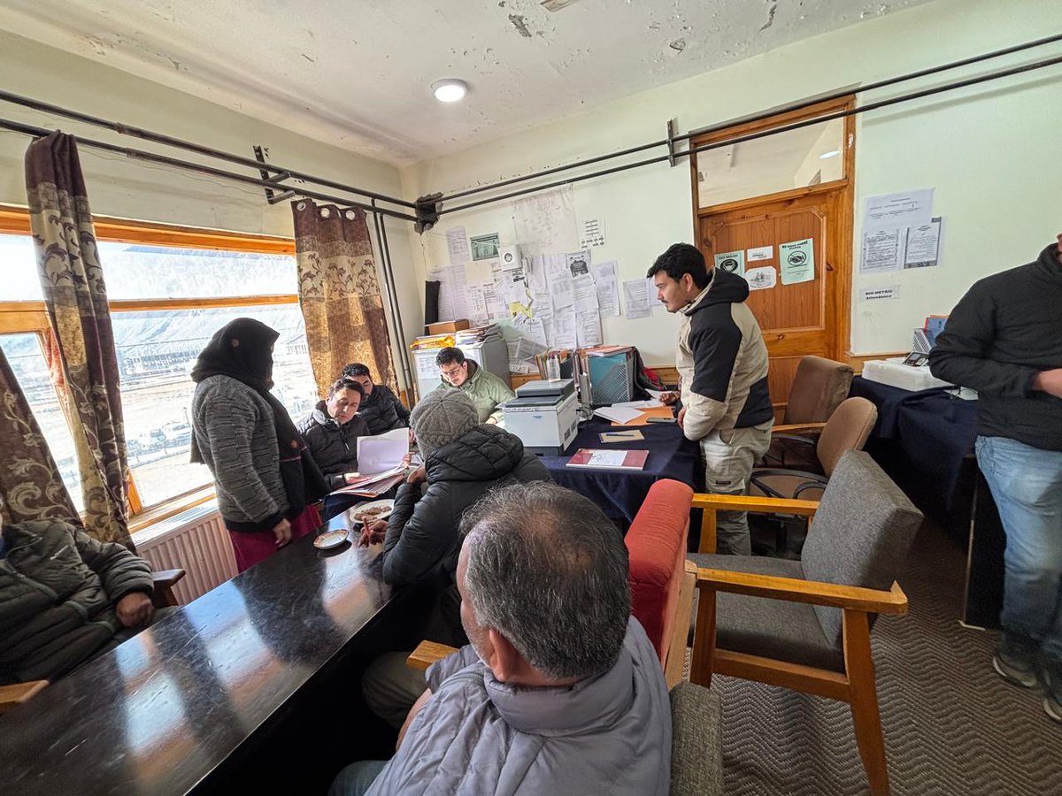 dcpukargil's tweet image. DCPU, Kargil celebrated Constitution Day. DCPO Dr Sarwar Shahzad (JKAS) reaffirmed commitment to justice, equality &amp;amp; dignity for all vulnerable children. #SamvidhanDiwas #ChildProtection #Kargil
@MinistryWCD @lg_ladakh @DIPR_Kargil @SocialLadakh @Shashanka_IAS @dc_Kgl @dio_leh