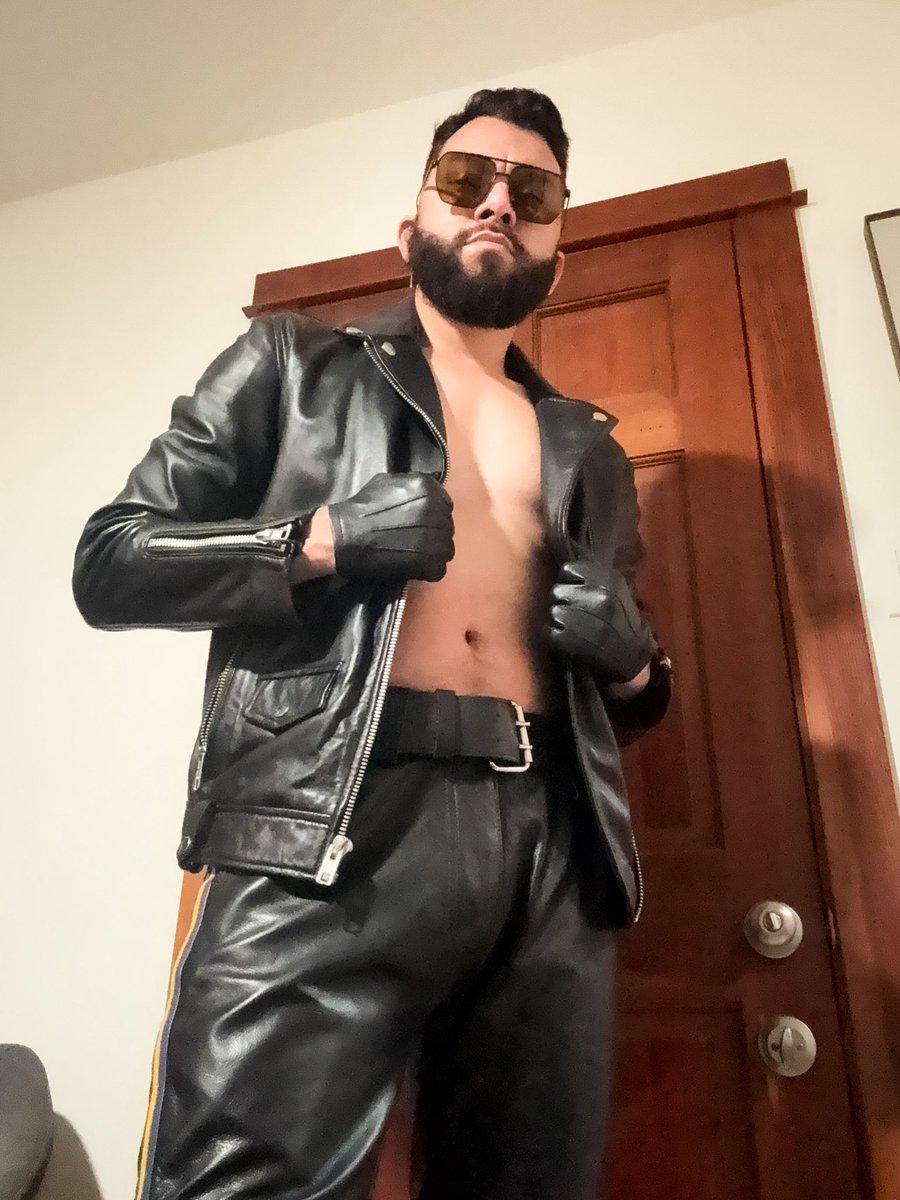 masterdomlthr's tweet image. Drained a bunch of cash fags tonight and claimed &amp;amp; locked some slaves tonight 

Do you want to belong to me? Do you want to experience a True Leather Masters Dominance over you life? 

Send me a tribute below ⬇️ to get my attention 

Throne.com/masterdomlthr