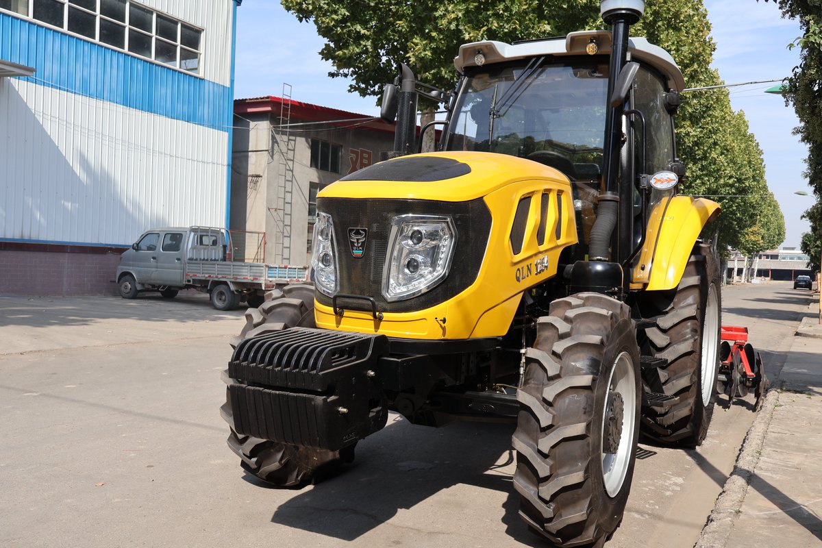 HenanQln's tweet image. #4WDTractor #NewTractor #factorydirect Best price New 4-wheel farm tractor