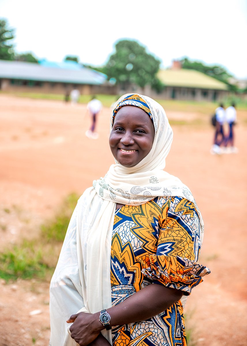 TaRL_Africa's tweet photo. Maryam’s mother didnt learn English as a child. Her daughter, learning through TaRL, became her teacher showing that learning has no age limit and education can transform generations.
👉🏽 Read more here: https://t.co/sr7FK9ez60
#TeachingAtTheRightLevel #FoundationalLearning https://t.co/SXCZaaT86u