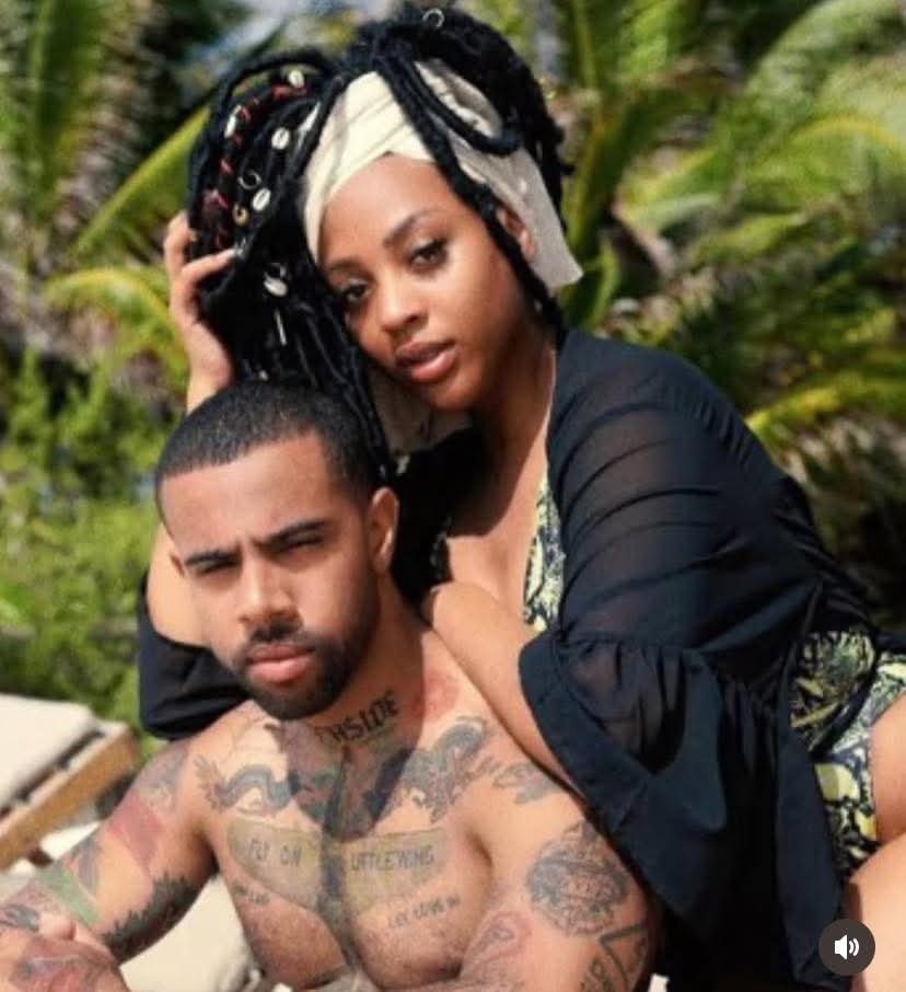 Lord_Marven1's tweet image. Remember when Nadia Nakai thought shes locked in with Vic Mensa &amp;amp; bro just wanted some shandies since he was is South Africa 😭💔